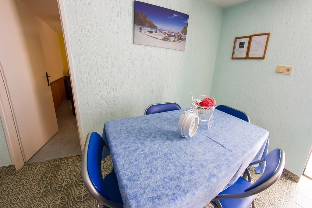 Apartments Stefanovski Paradiso Veli Lošinj Rom bilde